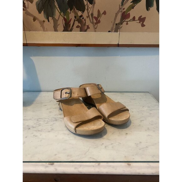 Dansko Sandals Womens Size EU 41 Tan Wedge Slide Buckle Comfort Open Toe Shoes - Picture 1 of 5
